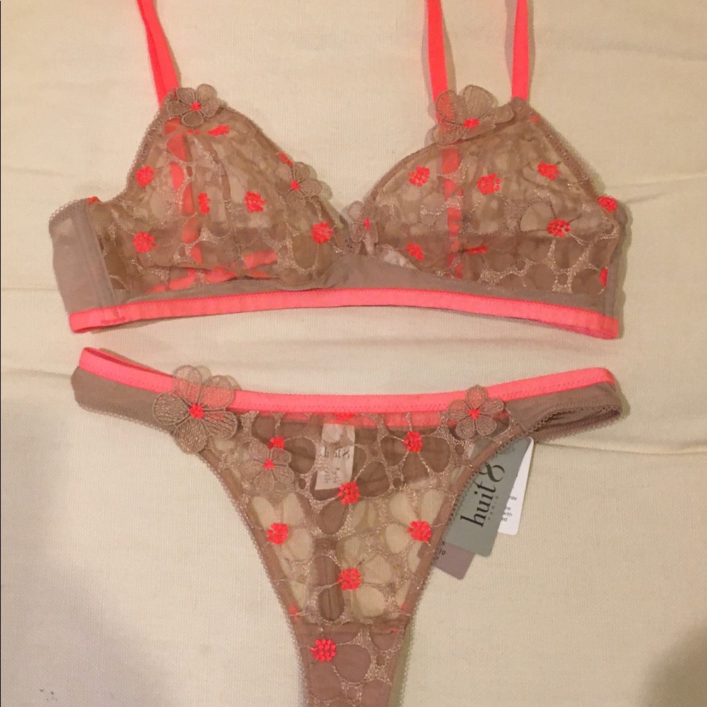 Huit8 Parisian matching bra and panty set